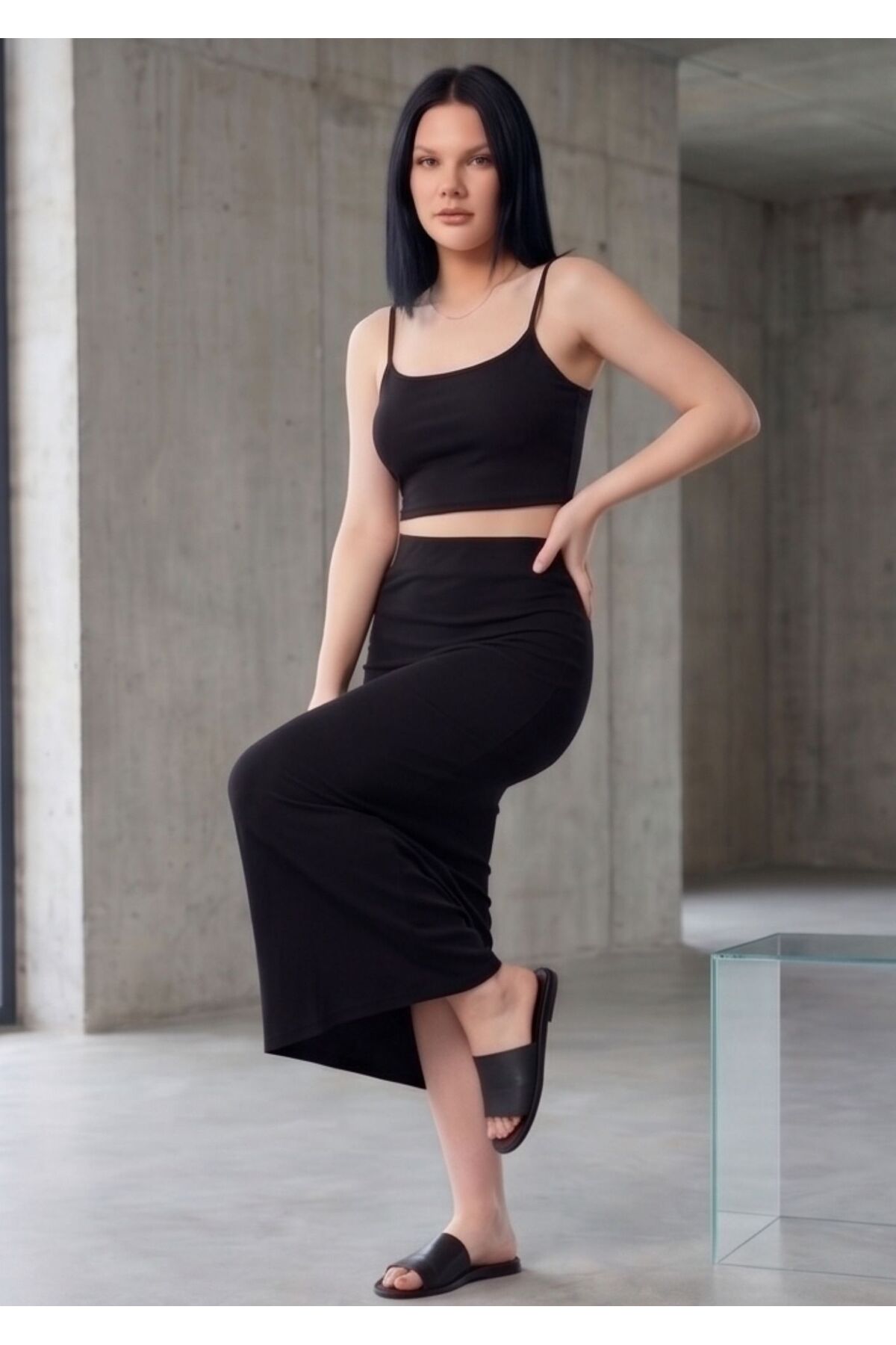 Kadın Siyah Dalgıç Kumaş Kalem Etek Maxi Boy Uzun Yırtmaçsız Düz Basic
